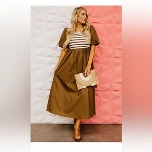 Balloon sleeve midi dress